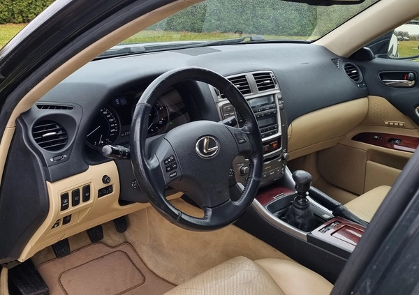 Lexus IS cena 27900 przebieg: 211508, rok produkcji 2007 z Bytów małe 781